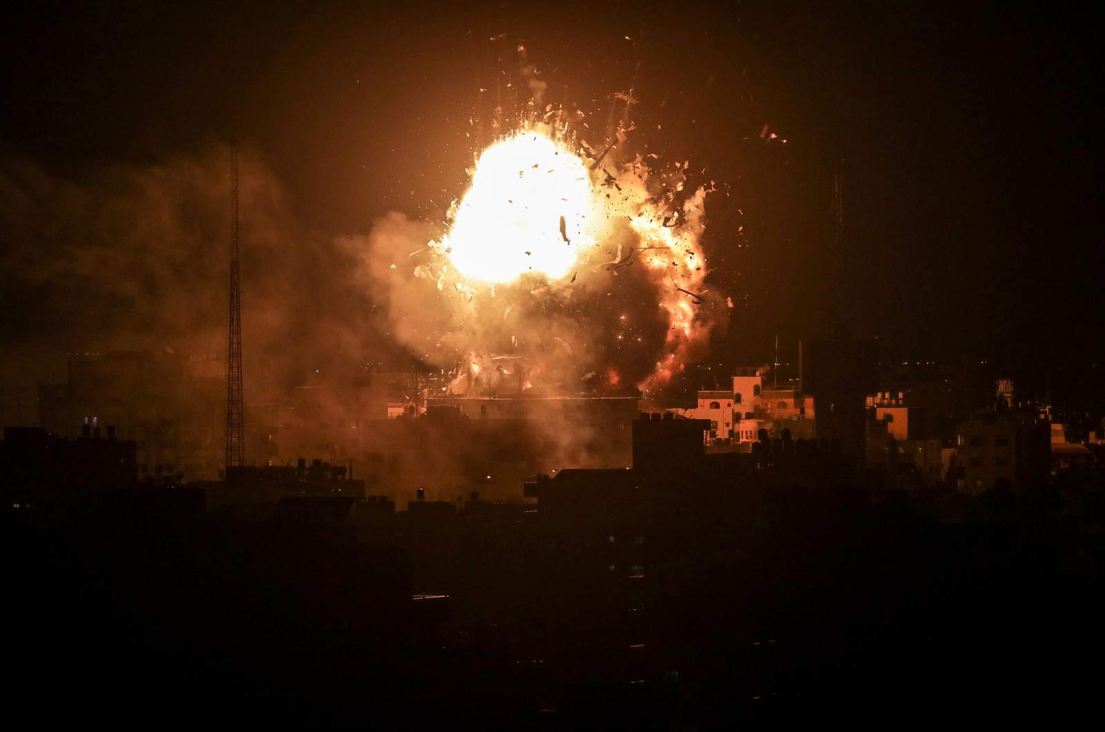 Sigue lanzamiento de cohetes de Gaza a Israel tras 300 en siete horas. Noticias en tiempo real