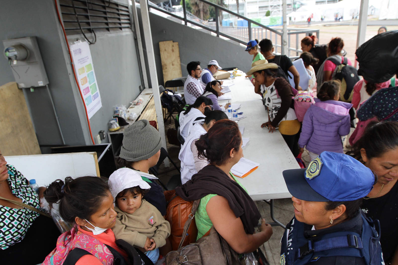Arriban más de 700 migrantes a Magdalena Mixhuca. Noticias en tiempo real