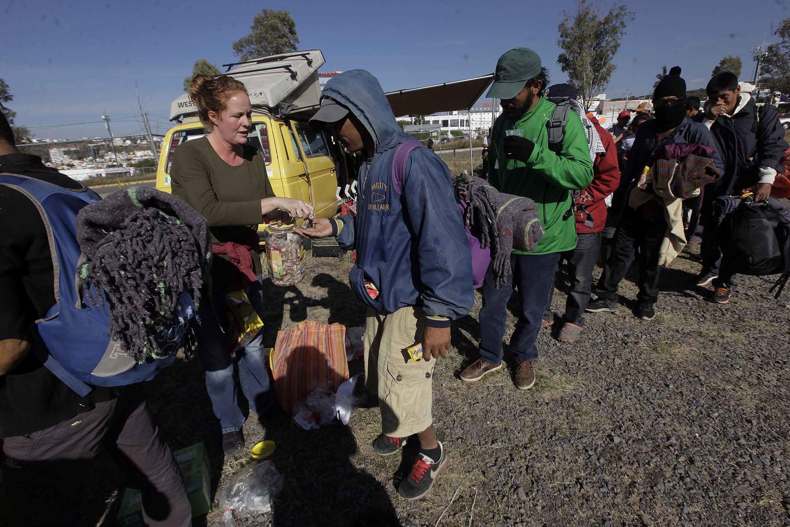 Grupo de 700 migrantes dejó la CDMX este sábado. Noticias en tiempo real