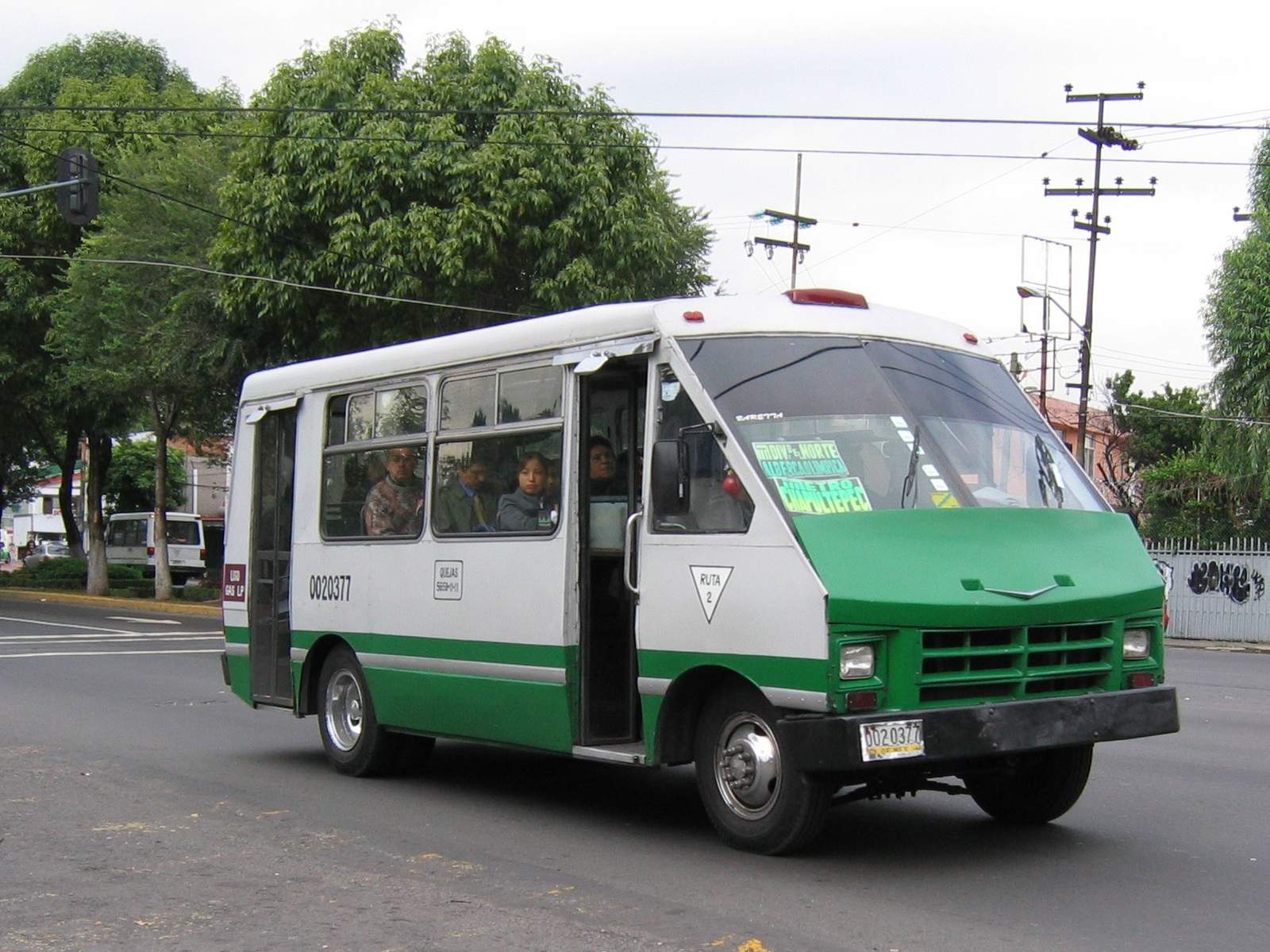 Accidente en microbús deja 24 lesionados en Hidalgo. Noticias en tiempo real