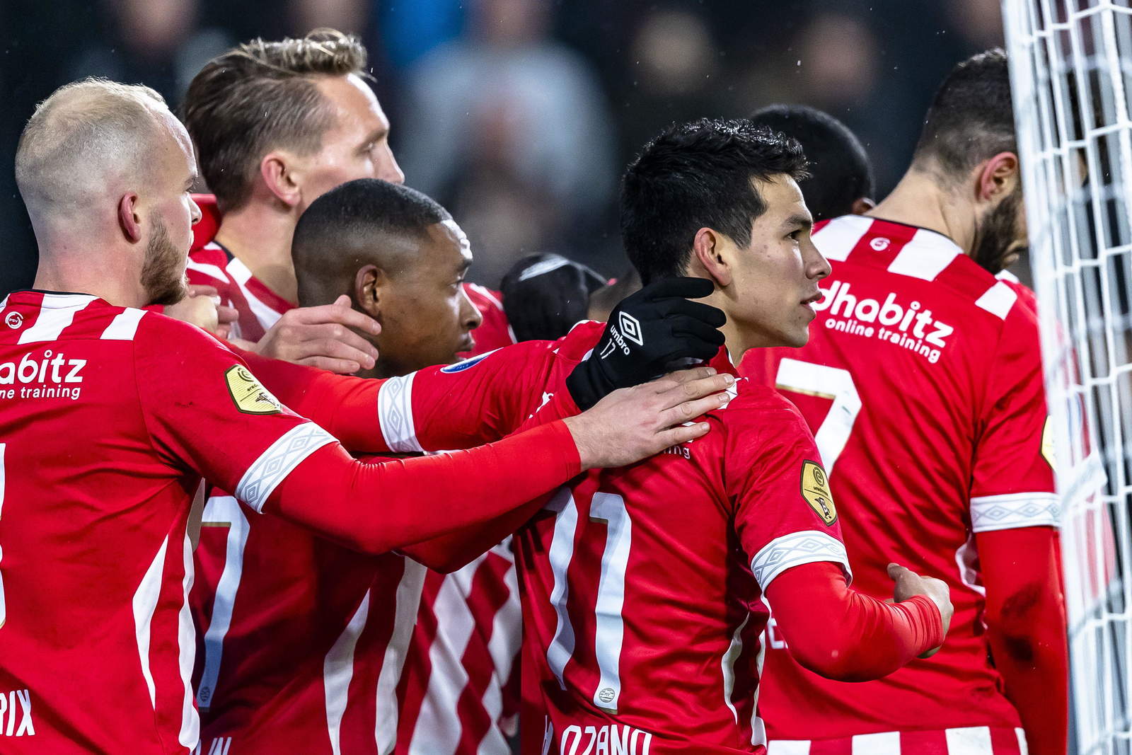 Chucky se reencuentra con el gol y marca doblete en victoria del PSV. Noticias en tiempo real