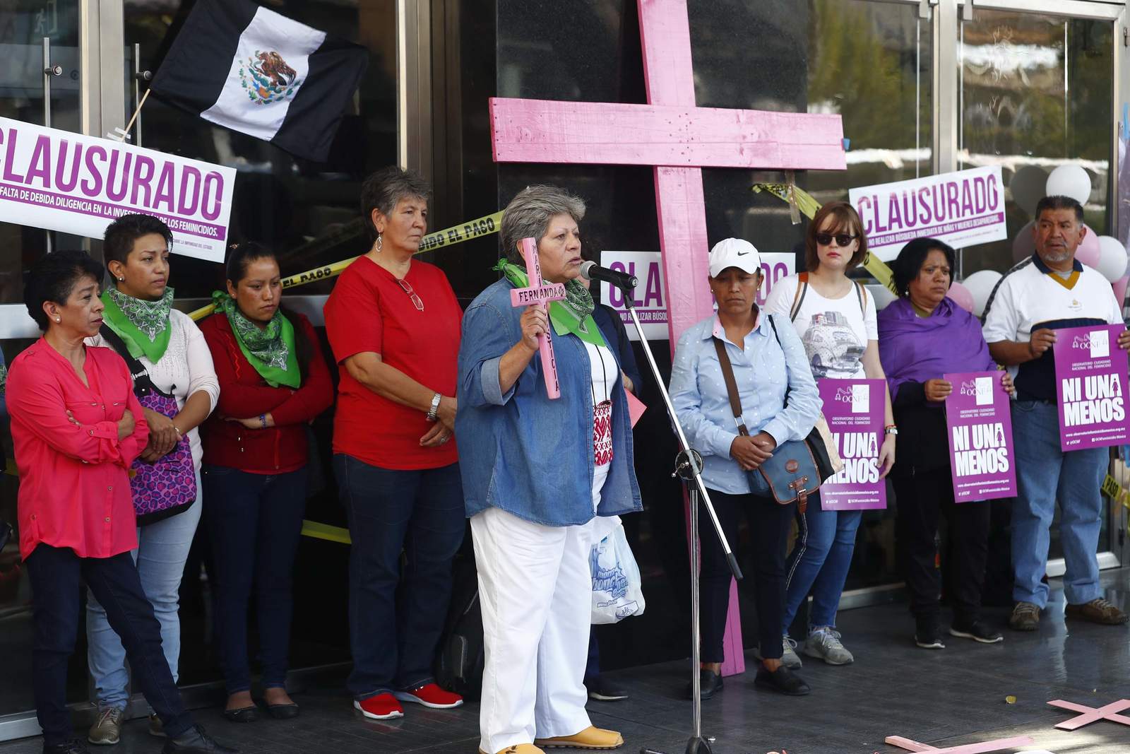 Mujeres marchan contra feminicidios en el país. Noticias en tiempo real
