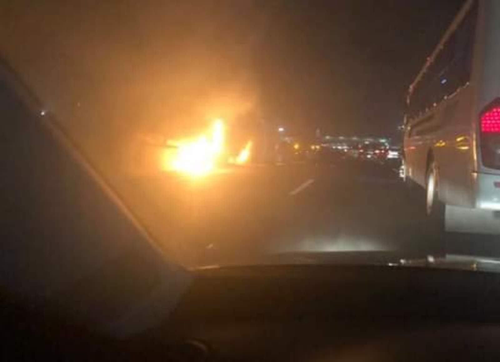 Se incendia tráiler en la México-Puebla. Noticias en tiempo real