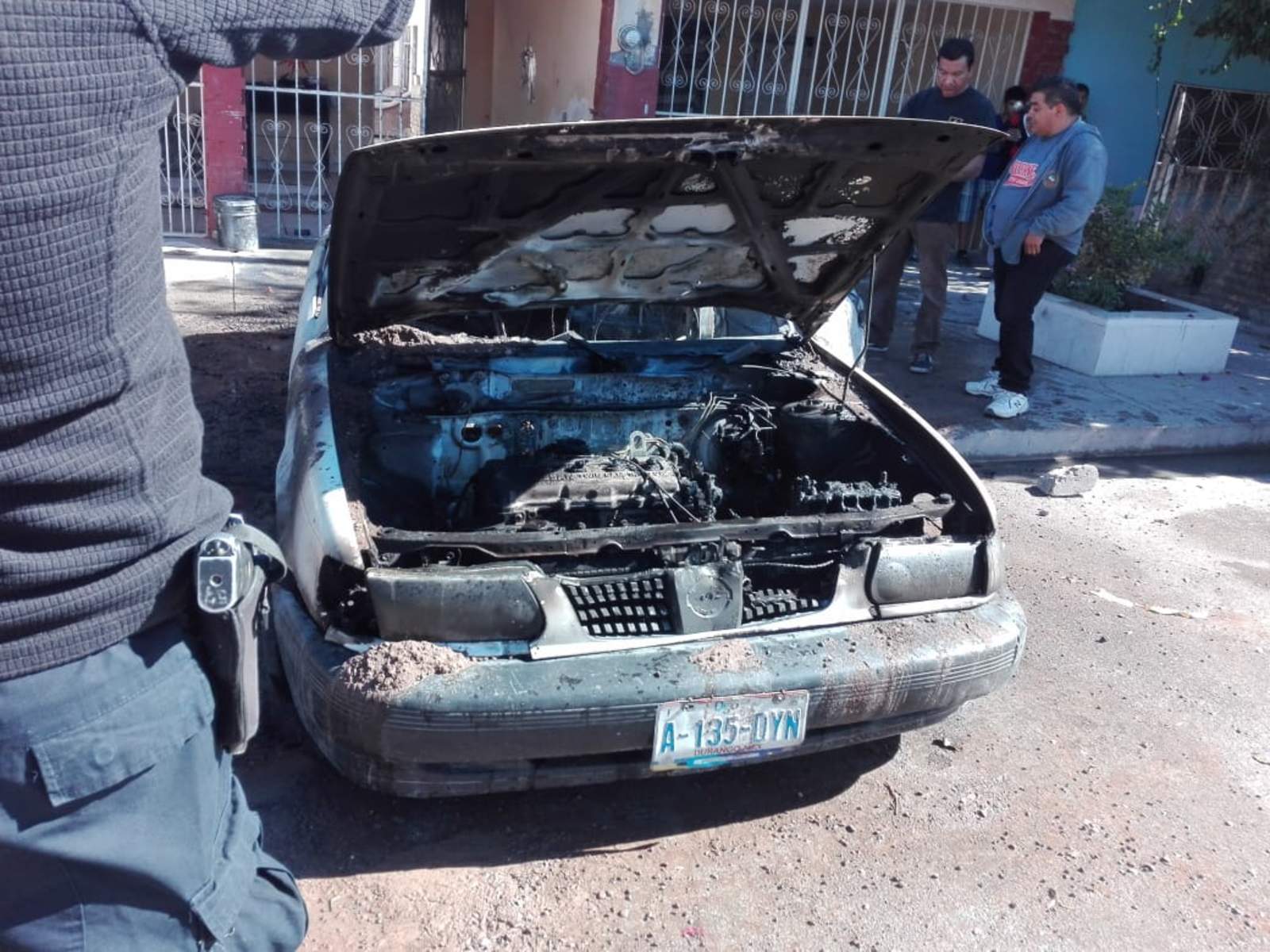 Se queman autos en la colonia Santa Rosa de GP. Noticias en tiempo real