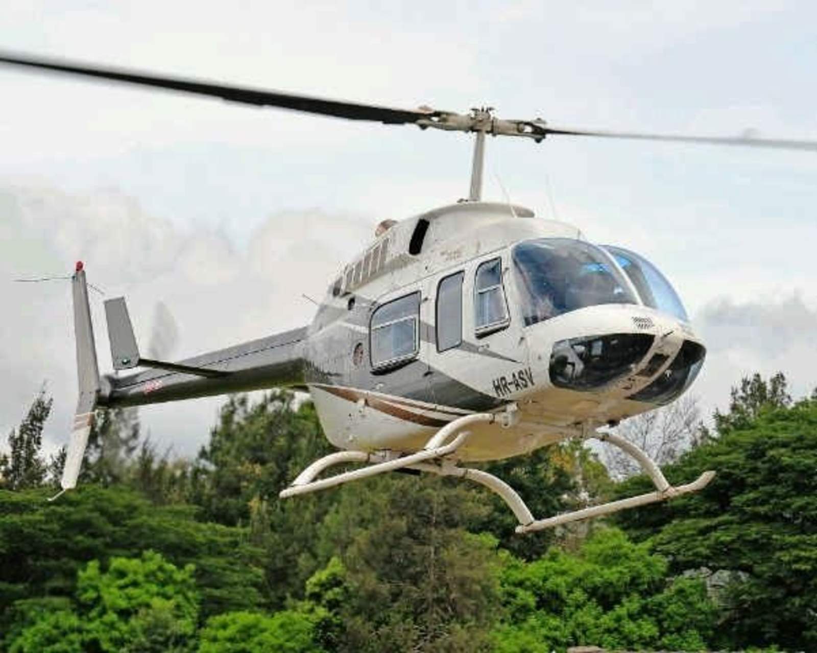 PGR pone a la venta ocho helicópteros; siete de ellos tipo militar. Noticias en tiempo real