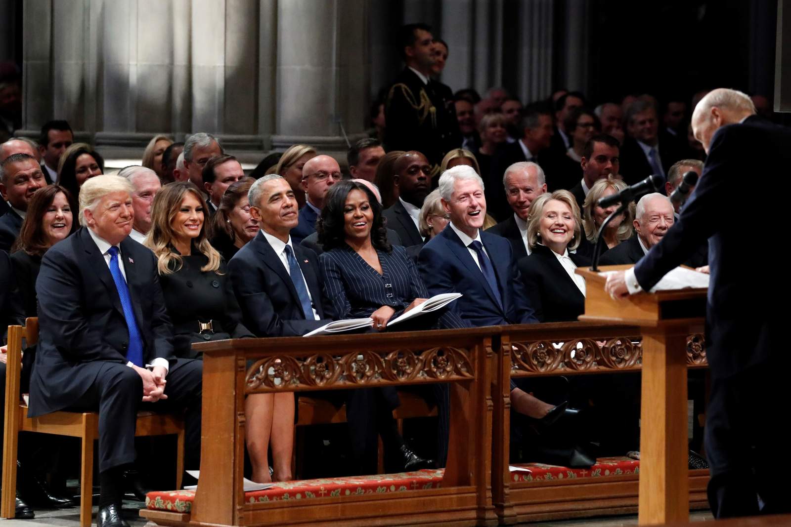 Trump y los expresidentes asisten a funeral de George Bush padre. Noticias en tiempo real