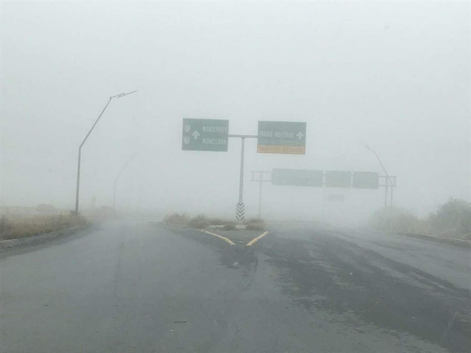 Permanece cerrada autopista Saltillo-Monterrey tras accidente. Noticias en tiempo real