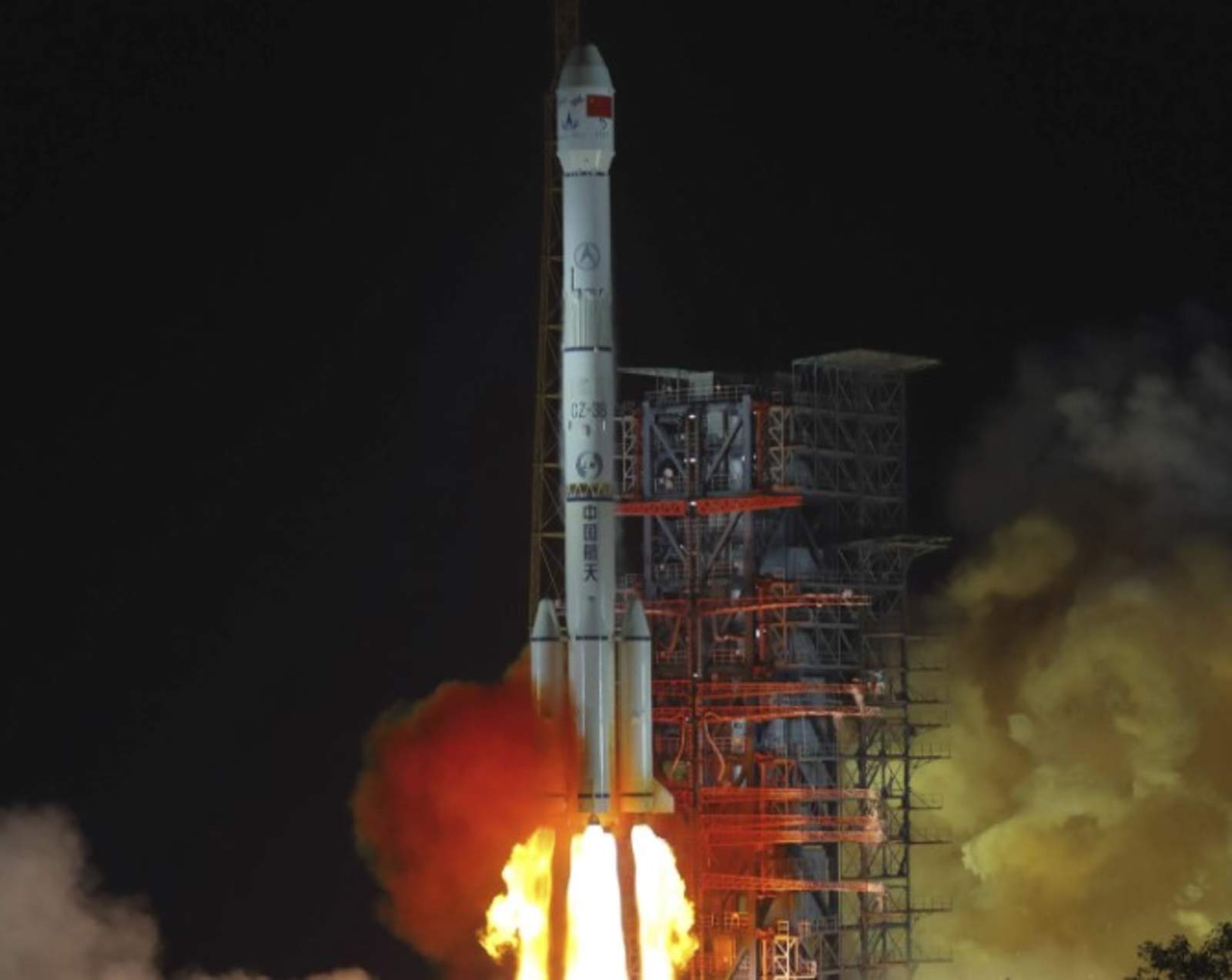 China lanza sonda con la que explorará cara oculta de la Luna. Noticias en tiempo real