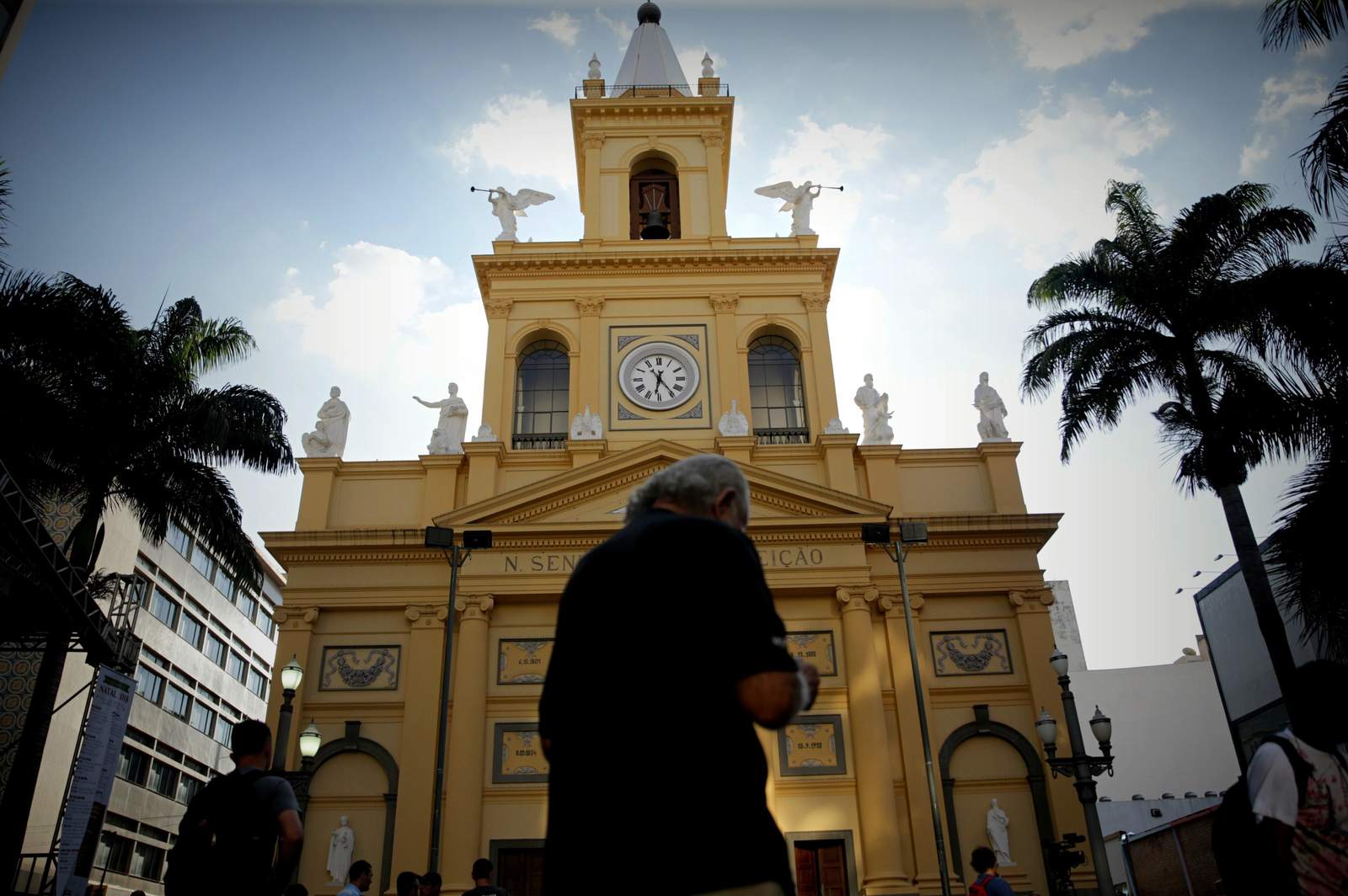 Bolsonaro lamenta asesinato de cuatro personas en iglesia de Brasil. Noticias en tiempo real