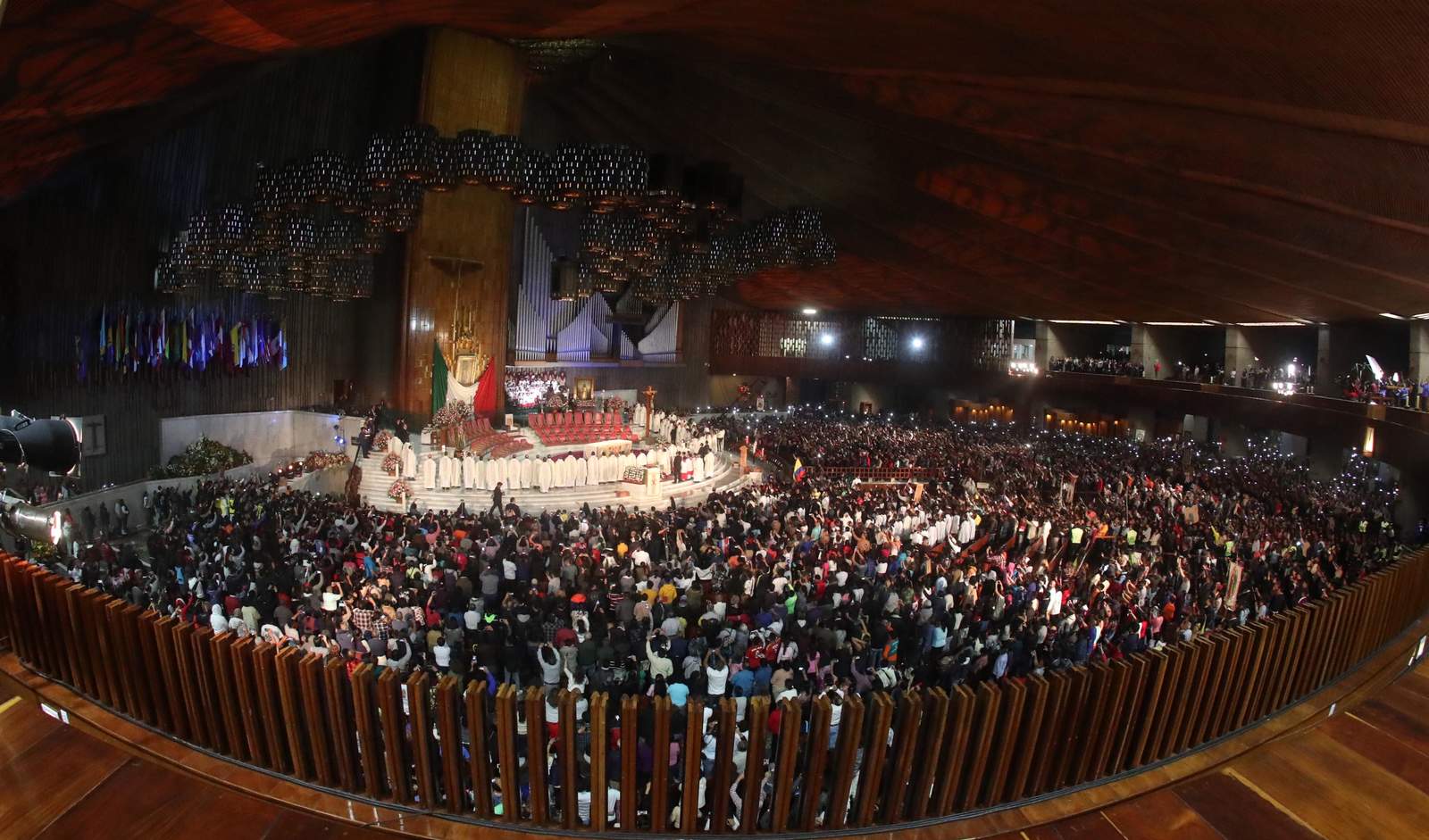 Arriban 10 millones de peregrinos a Basílica de Guadalupe. Noticias en tiempo real