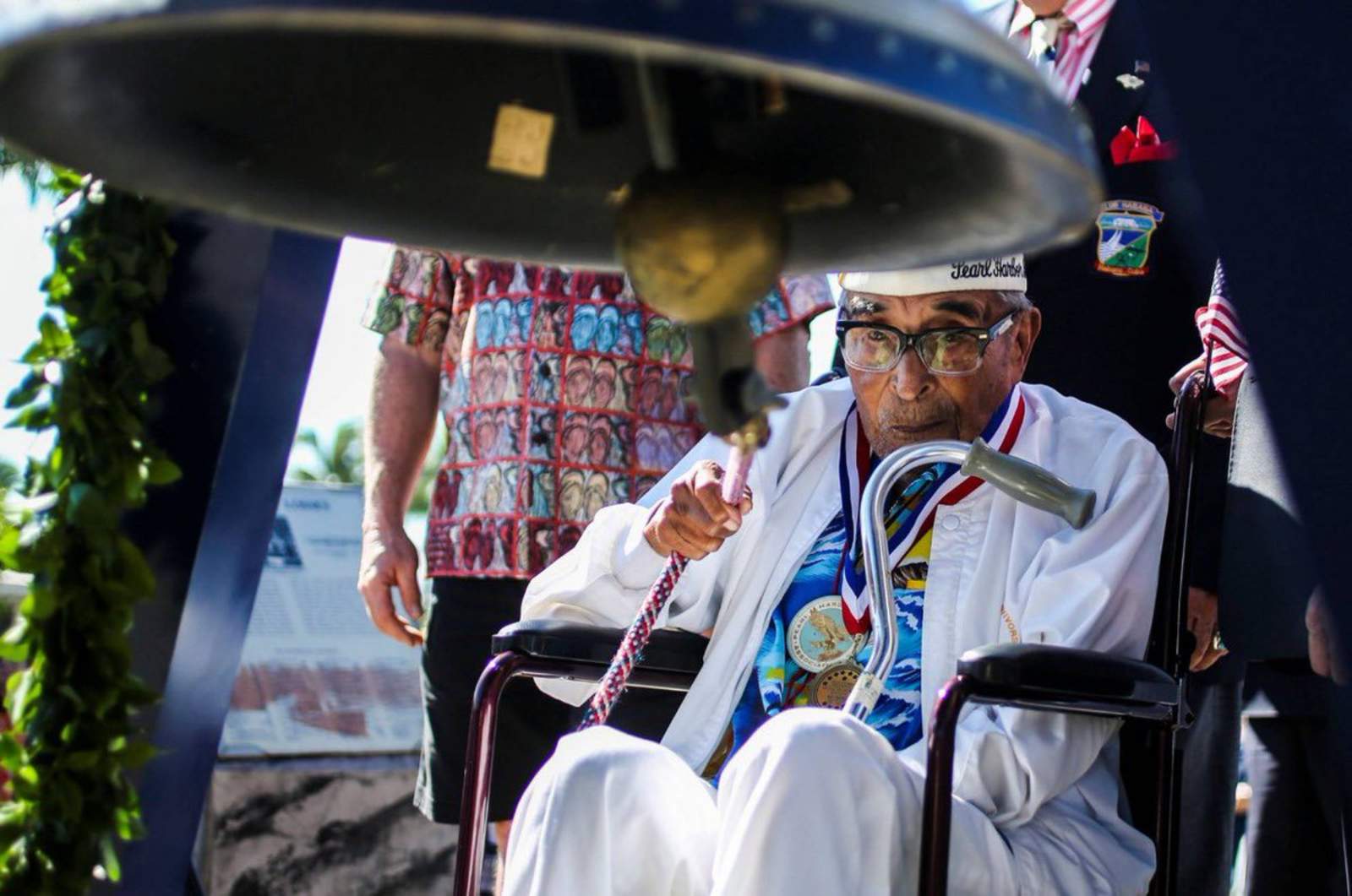 Rinden tributo a veterano hispano superviviente de Pearl Harbor, El Siglo  de Torreón