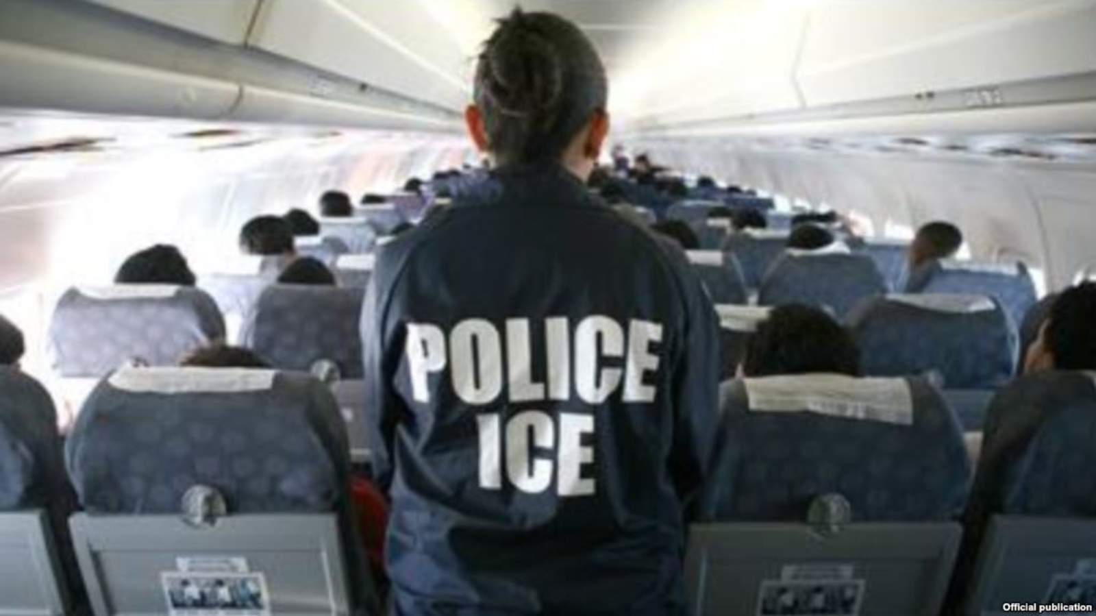 Acusan de vuelos con deportados por EU de gran negocio. Noticias en tiempo real