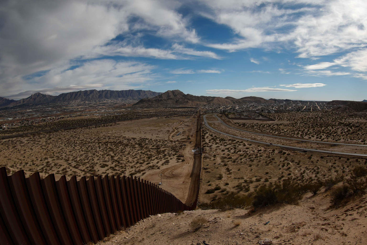 Autoriza Trump construir 256 kilómetros de nuevo muro en Texas. Noticias en tiempo real