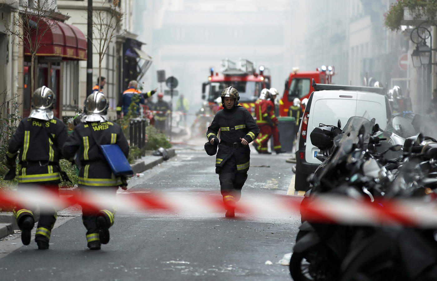 Explosión en panadería de París deja 2 muertos. Noticias en tiempo real