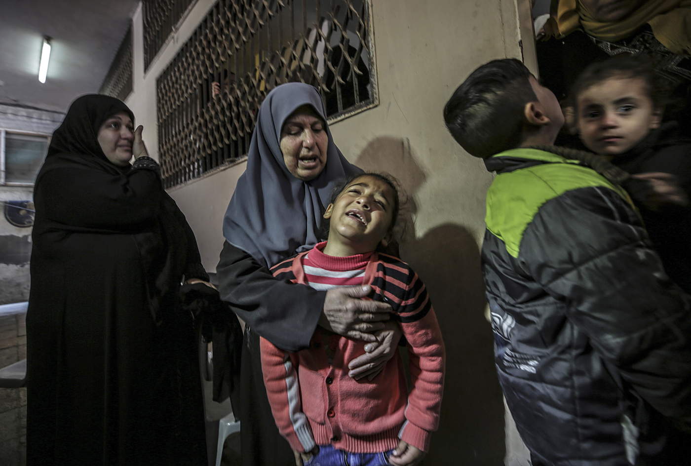 Palestinos de luto por mujer. Noticias en tiempo real