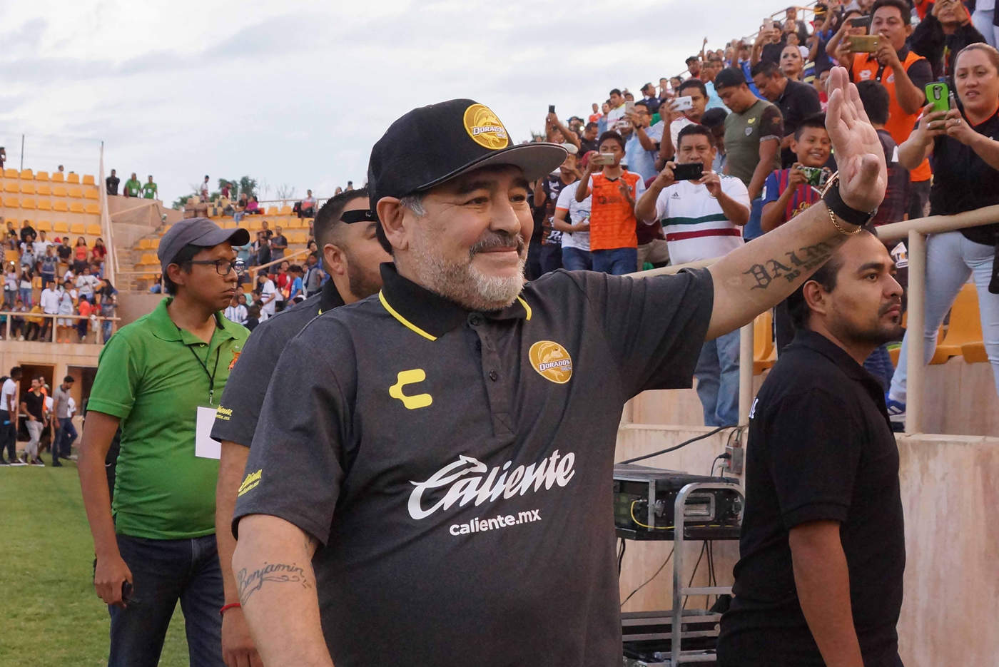Dan de alta a Maradona y regresará a Sinaloa. Noticias en tiempo real