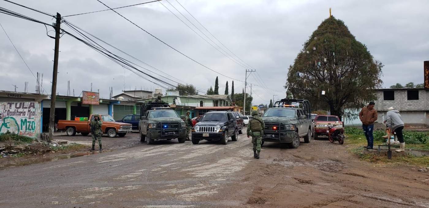 Pobladores retienen en Hidalgo a tres militares. Noticias en tiempo real