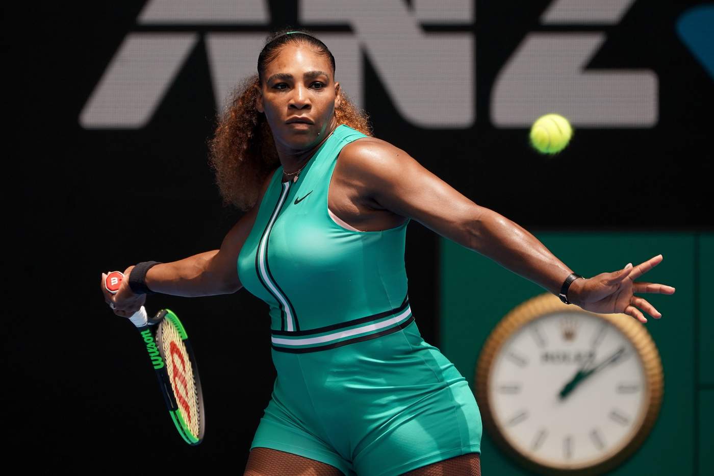 Serena Williams regresa al Abierto de Australia con victoria. Noticias en tiempo real