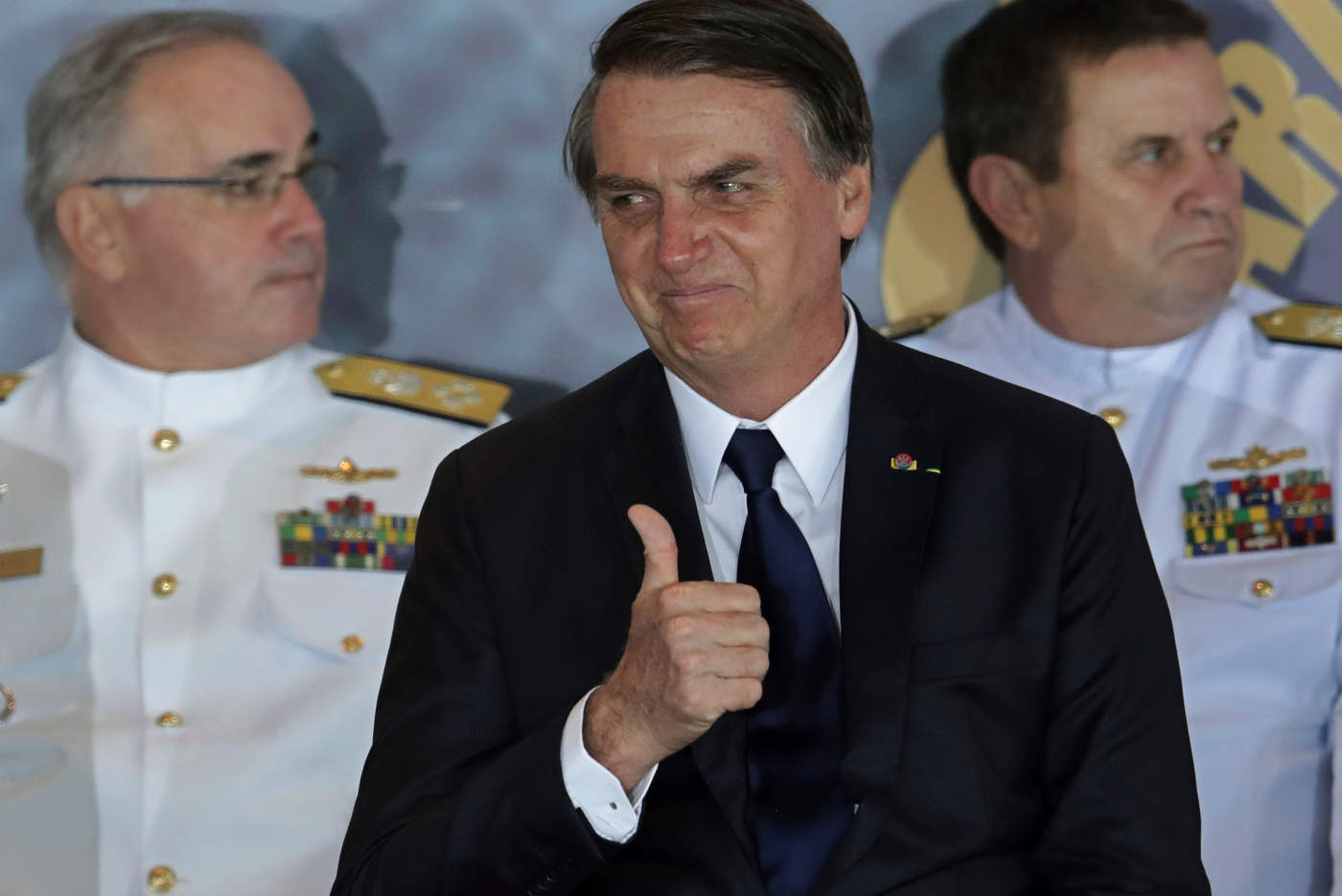Bolsonaro firma decreto que facilita la posesión de armas de fuego. Noticias en tiempo real