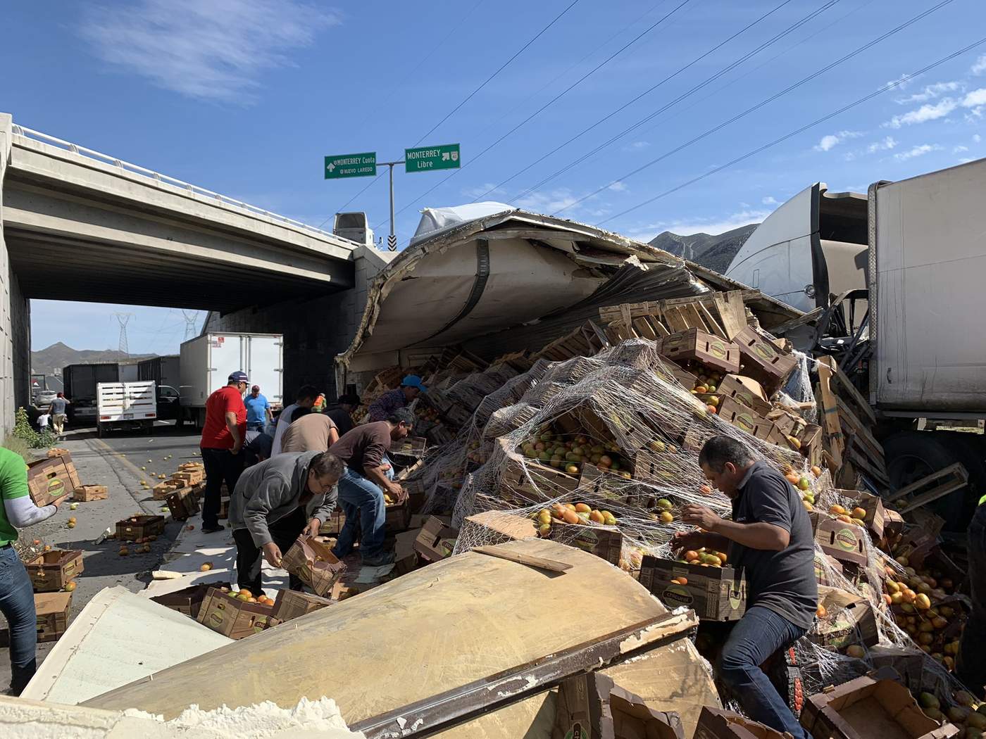 Accidentes paralizan carretera Saltillo-Monterrey. Noticias en tiempo real