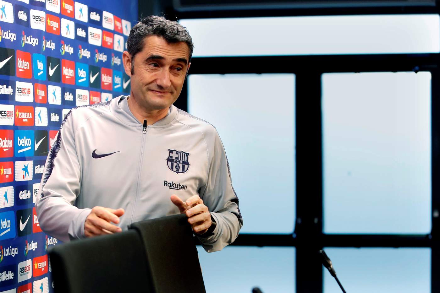 Valverde opina poco sobre la posible llegada de Vela al Barcelona. Noticias en tiempo real