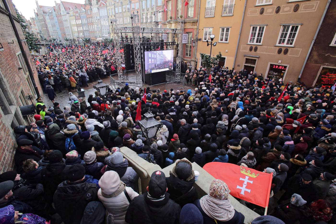 Polacos despiden a alcalde. Noticias en tiempo real