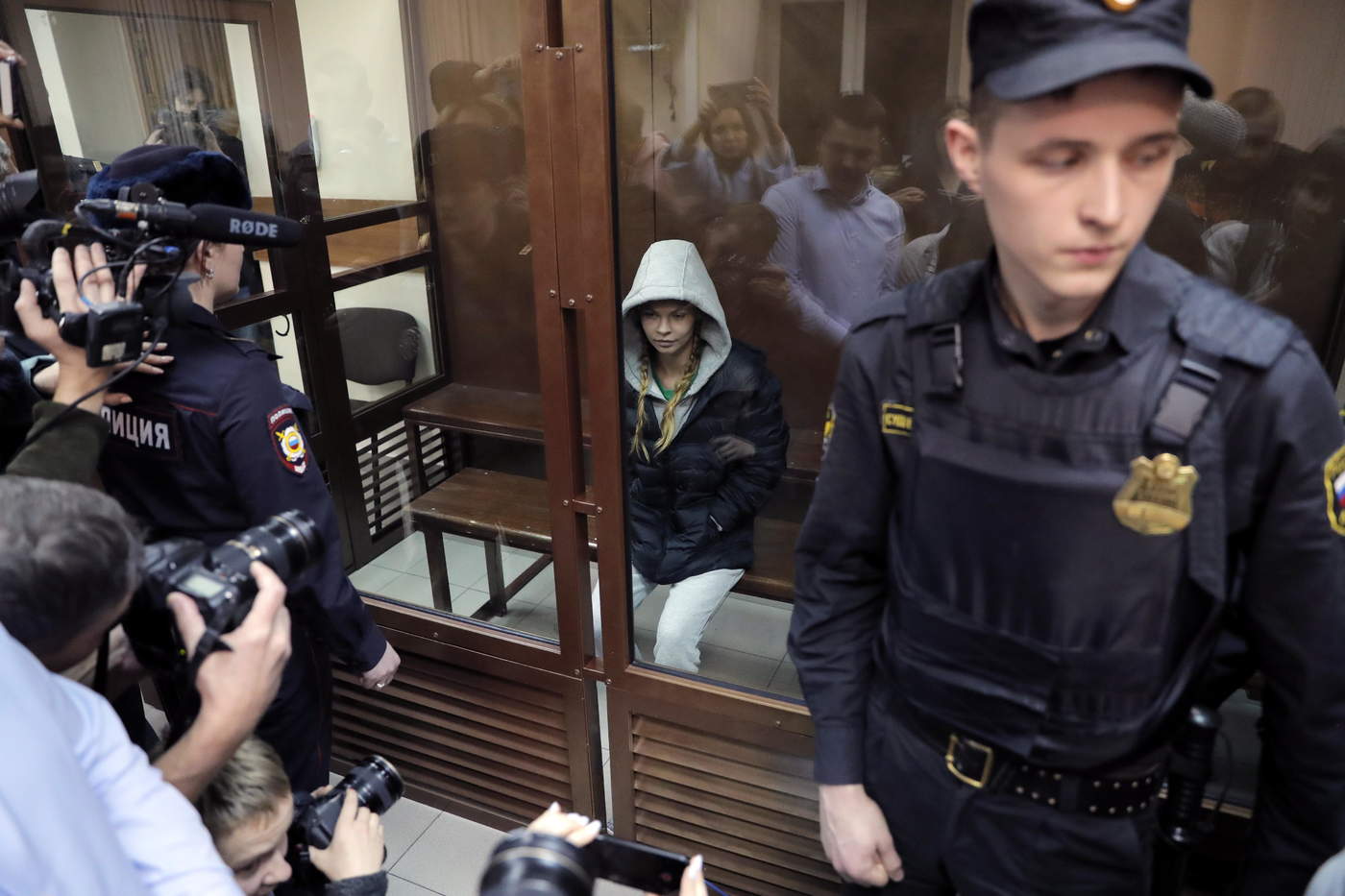 Rusia mantiene cargos contra mujer que reveló la trama rusa. Noticias en tiempo real