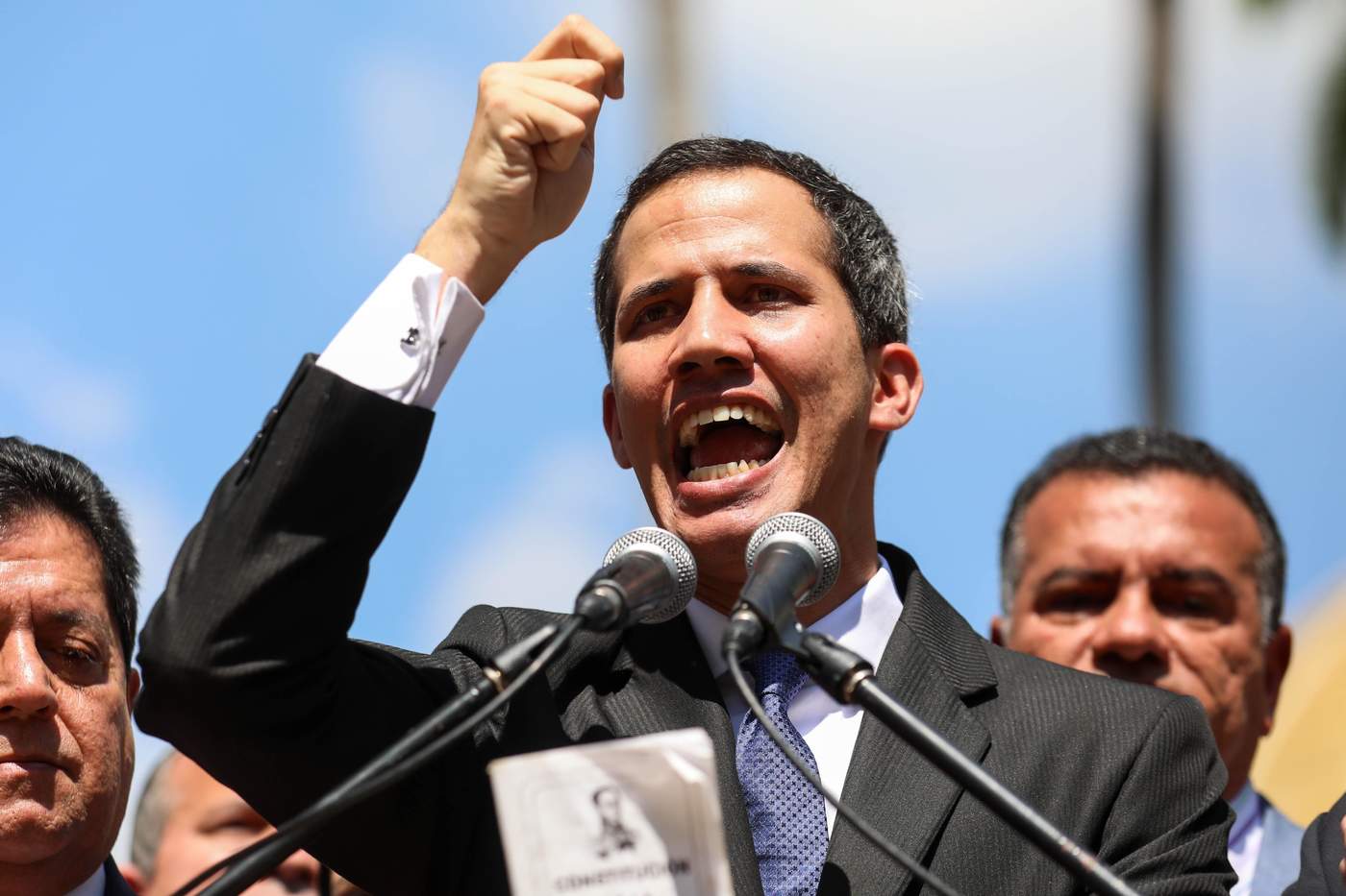 Guaidó se autoproclama como presidente encargado de Venezuela. Noticias en tiempo real