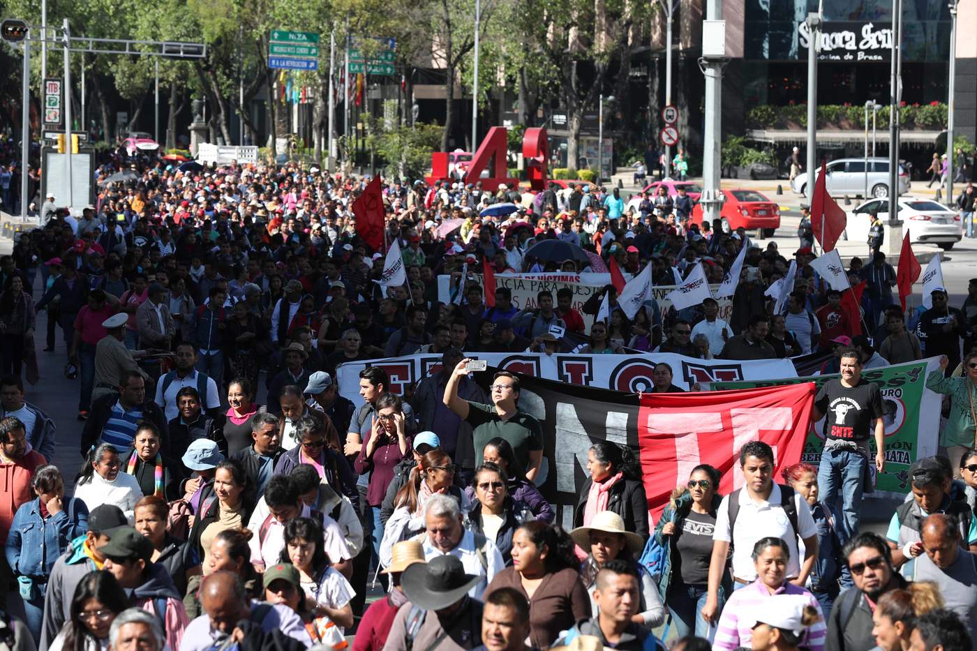 CNTE rechaza apoyo del Gobierno federal; seguirá con movilizaciones. Noticias en tiempo real