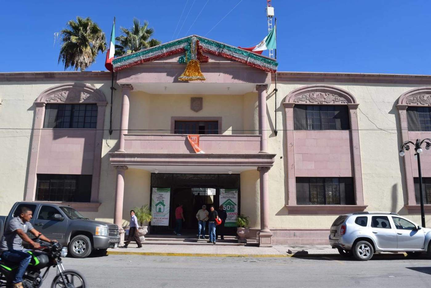 Diputado niega acusaciones de alcaldesa de San Pedro. Noticias en tiempo real