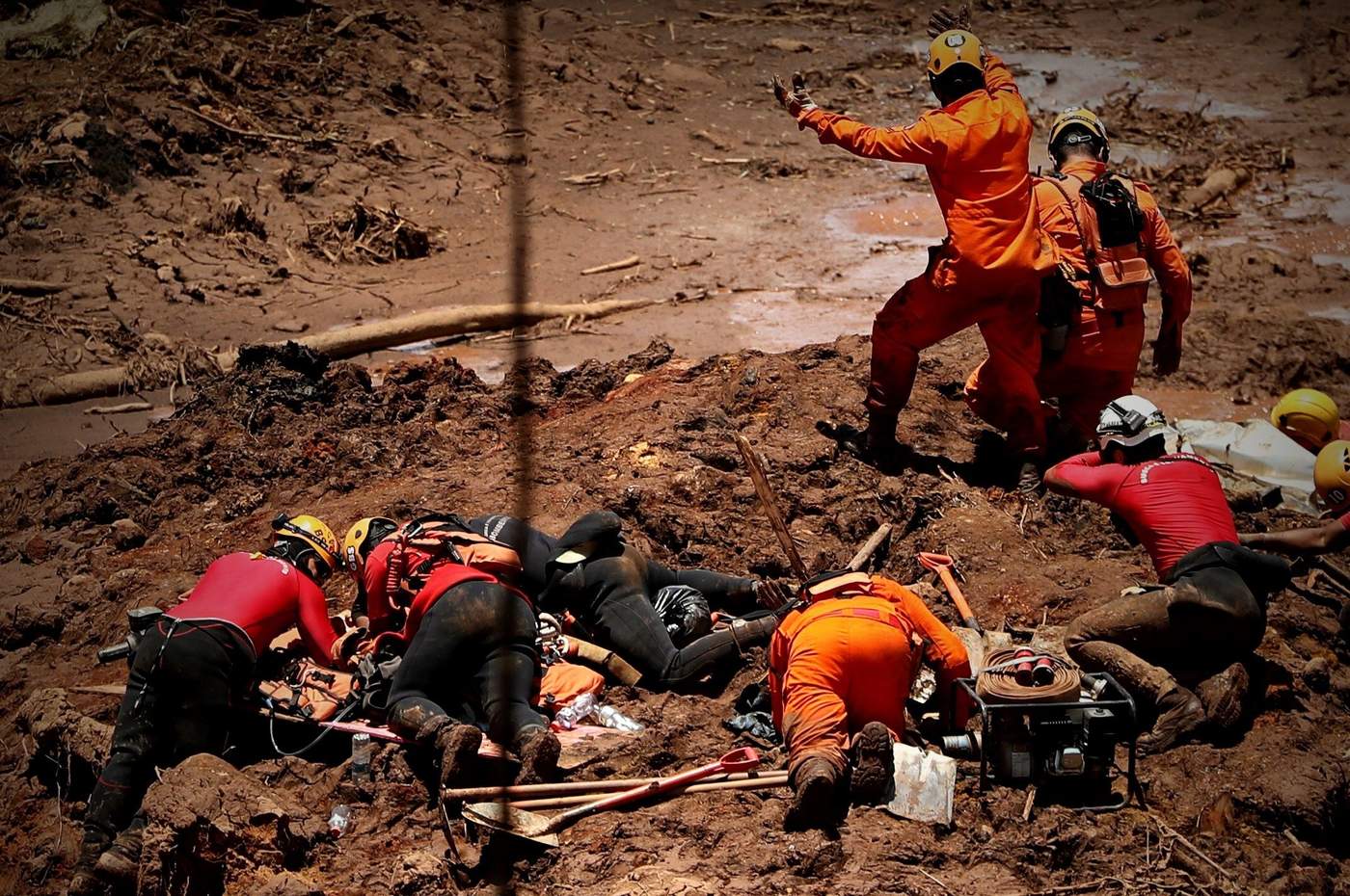 Sube a 115 la cifra de muertos por tragedia minera en Brasil, El Siglo