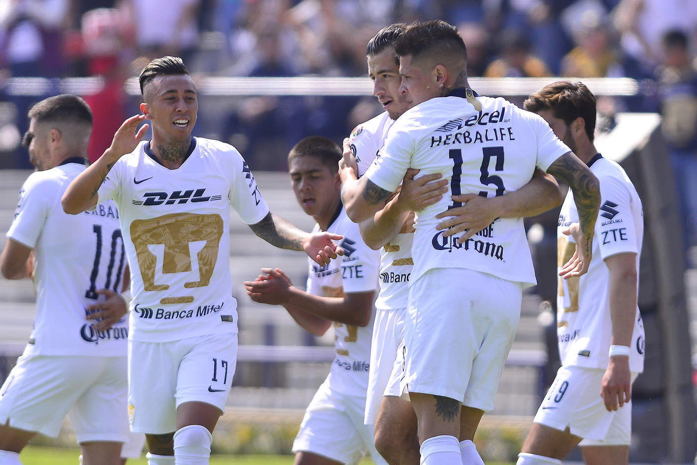 Con 10 hombres, Pumas empata frente a Monterrey. Noticias en tiempo real