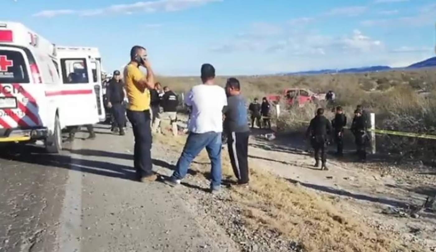 Muere mujer al volcar camioneta en carretera Torreón-Saltillo. Noticias en tiempo real