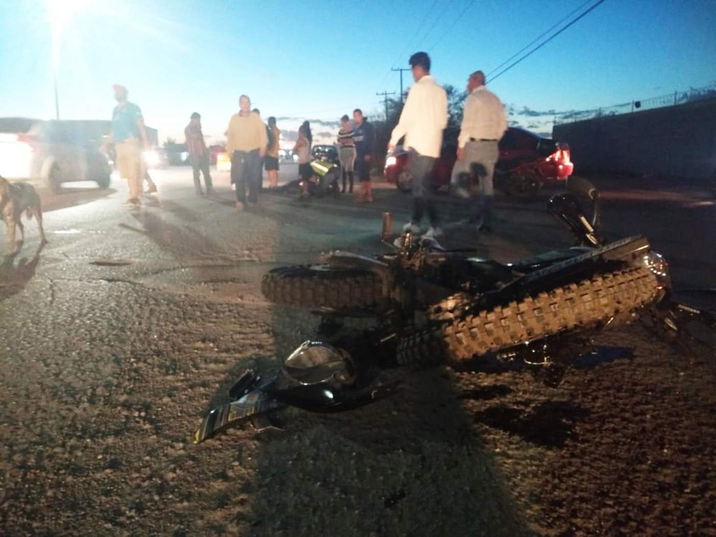 Vehículo embiste a motociclista en carretera a Santa Fe. Noticias en tiempo real