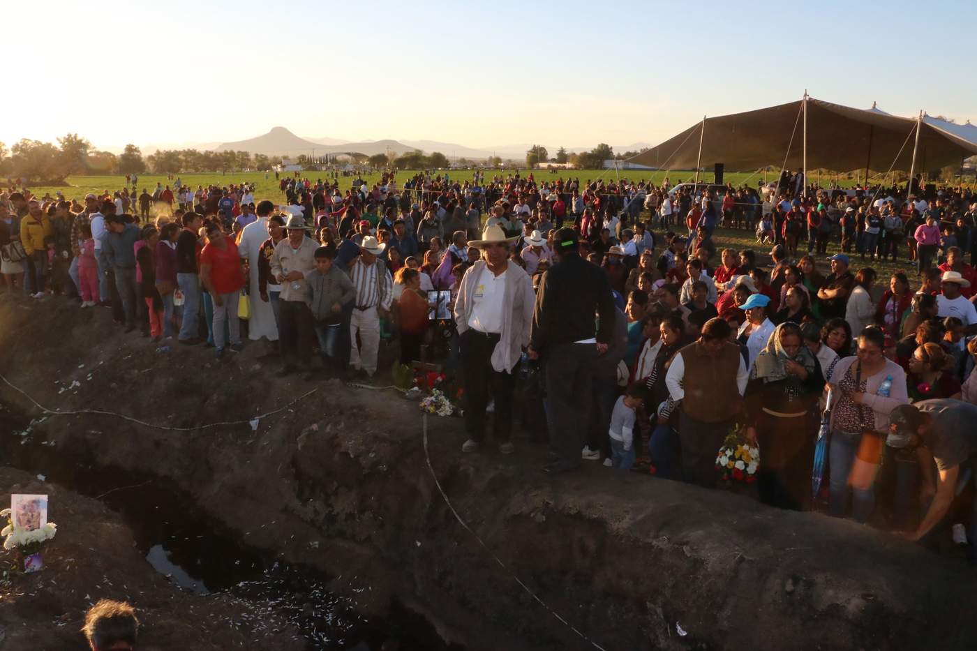 Van 126 personas fallecidas por explosión en Hidalgo. Noticias en tiempo real