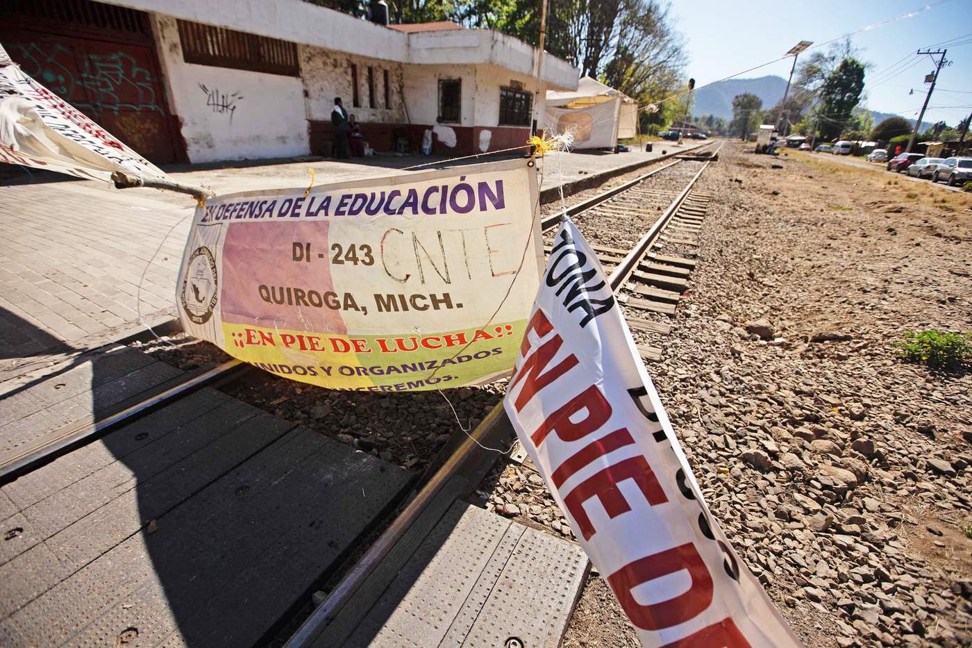 Anuncia pagos pendientes a maestros de Michoacán. Noticias en tiempo real