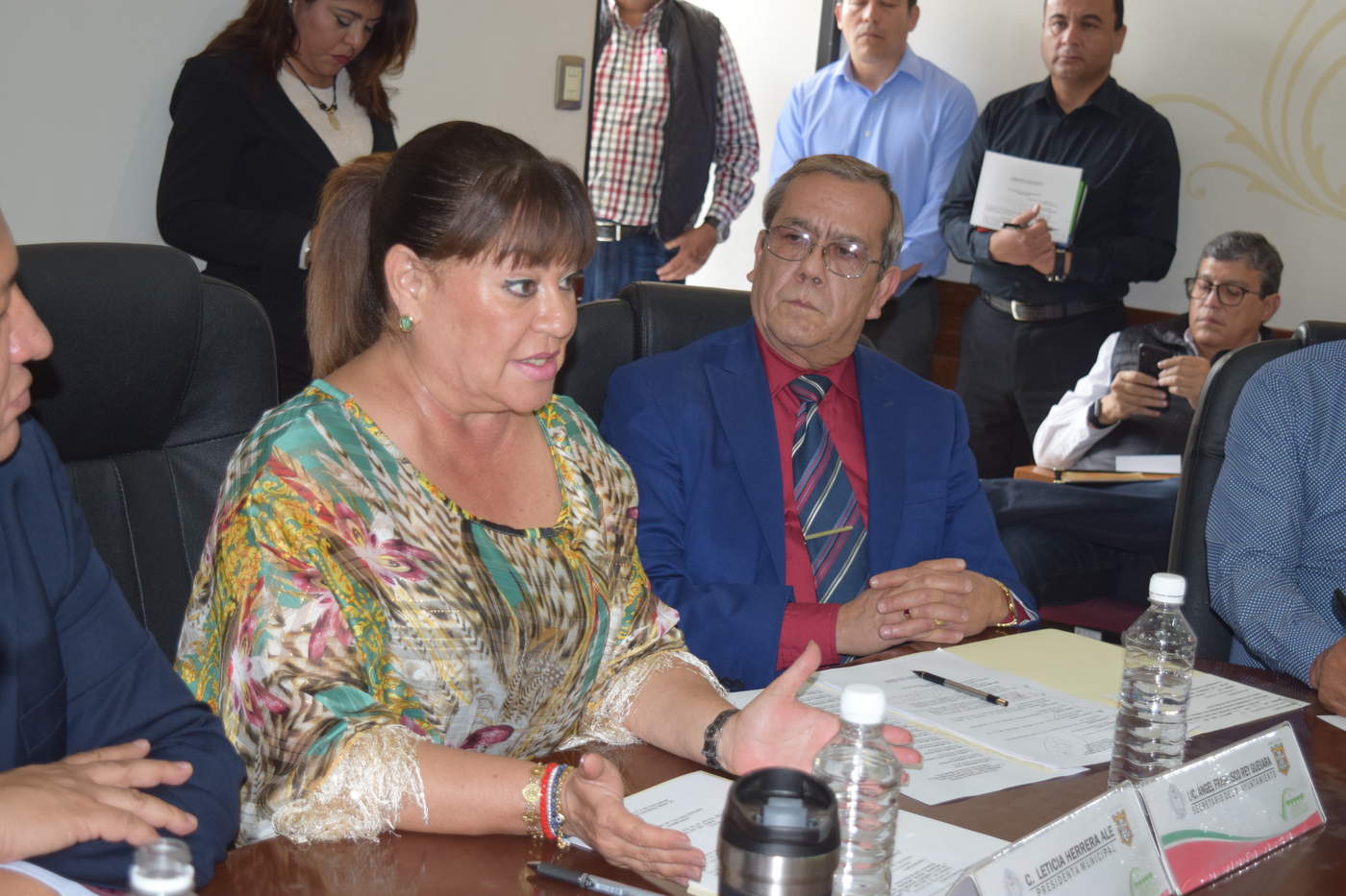 Acusa Leticia Herrera a CFE de evadir firma de convenio. Noticias en tiempo real