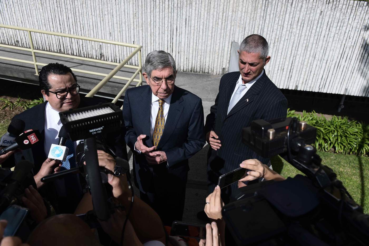 Óscar Arias declara ante la Fiscalía por denuncias de delitos sexuales. Noticias en tiempo real