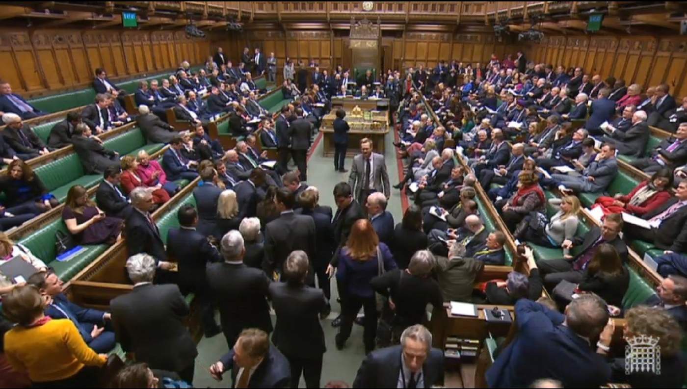 Parlamento rechaza moción para respaldar el plan del brexit de May. Noticias en tiempo real