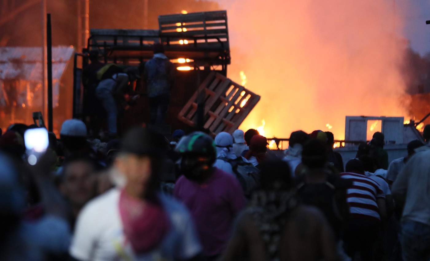 Oposición venezolana eleva a 14 los muertos en protestas. Noticias en tiempo real