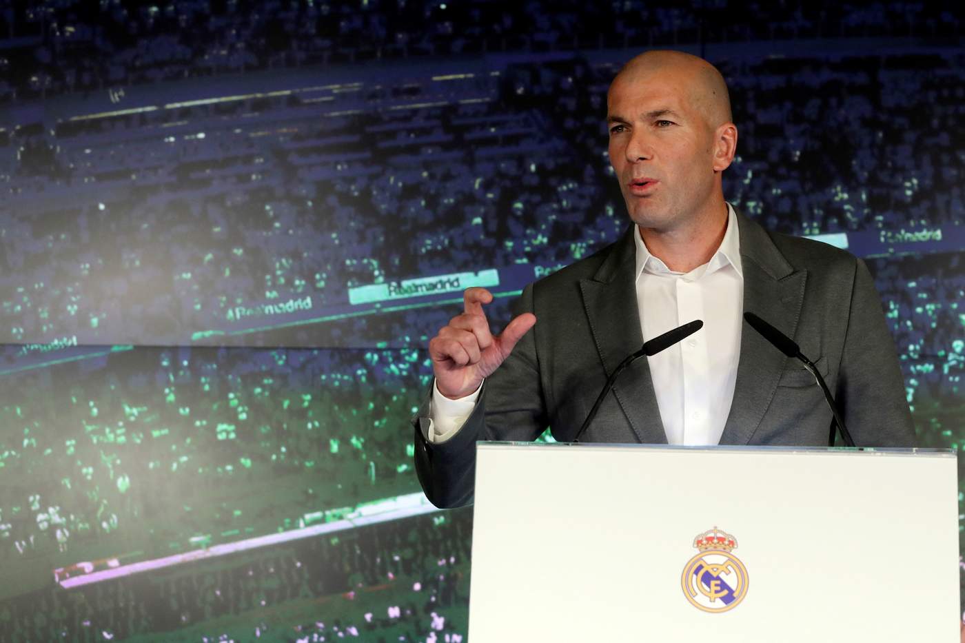 Zidane es presentado como nuevo técnico merengue. Noticias en tiempo real