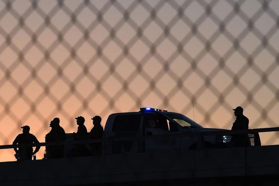 Muere migrante mexicano bajo custodia de autoridades de EUA. Noticias en tiempo real