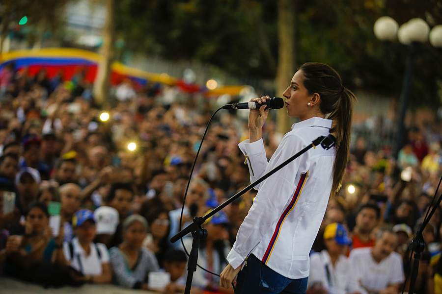 Esposa de Guaidó se reúne en Chile con venezolanos. Noticias en tiempo real