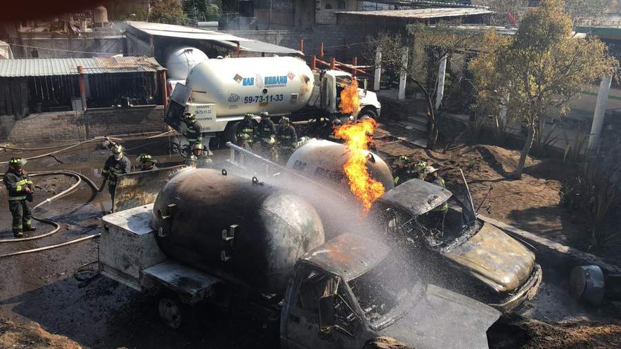 Explosión de pipa de gas hiere a seis personas en CDMX. Noticias en tiempo real