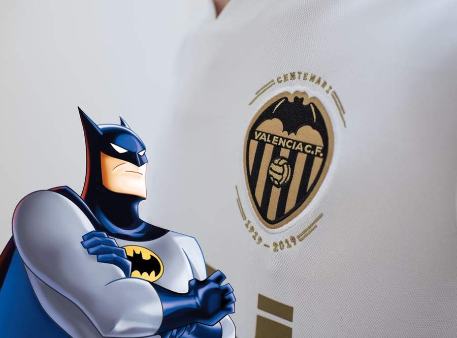 Batman presenta queja por uso del murciélago en el Valencia. Noticias en tiempo real