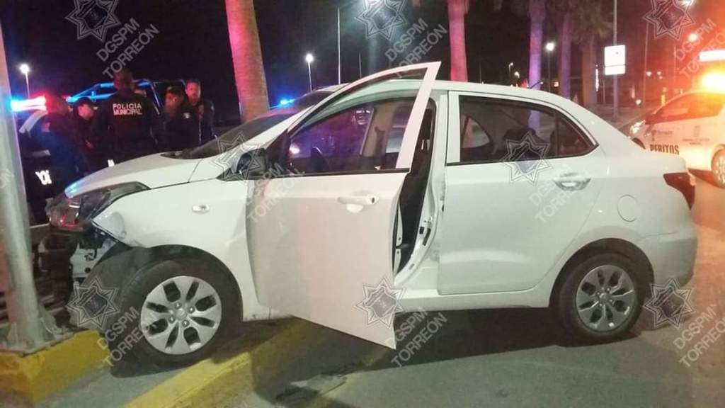Roba vehículo y choca en persecución en Torreón. Noticias en tiempo real