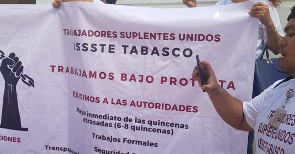 Reciben a AMLO con protestas en Tabasco. Noticias en tiempo real