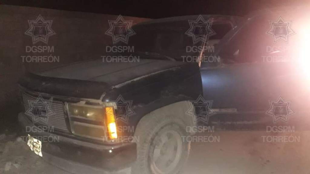 Recuperan camioneta en Torreón; detienen a un sujeto. Noticias en tiempo real