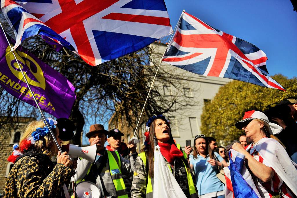 Parlamento británico debate petición popular de cancelar el brexit. Noticias en tiempo real