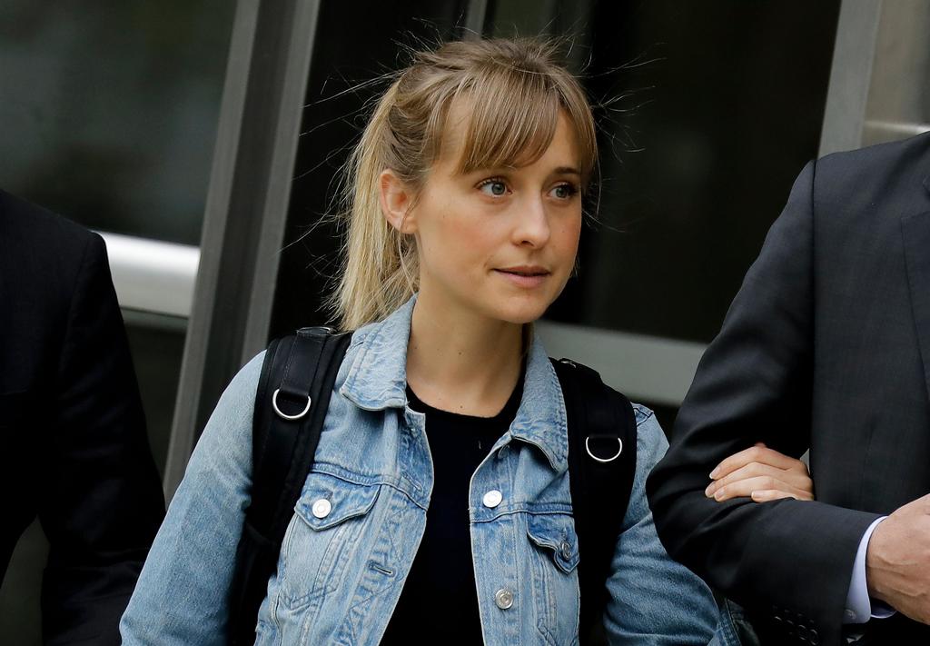 Allison Mack se declara culpable en caso secta Nxivm. Noticias en tiempo real